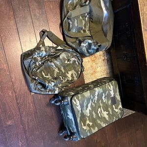 Pink 3 piece Travel Luggage Set in Camo Print